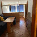 Rebeca Apartmán *